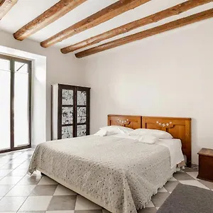 https://antiche-stalle-i.italymilanhotels.net